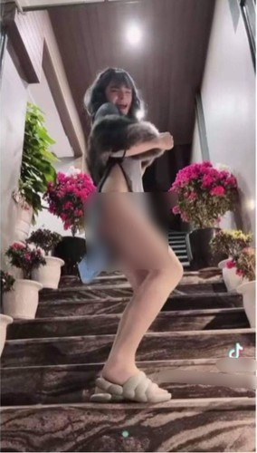 Mục đích chính của Trần Đức Bo trong những bộ ảnh của mình chắc hẳn là để tạo điểm nhấn trong dân tình.