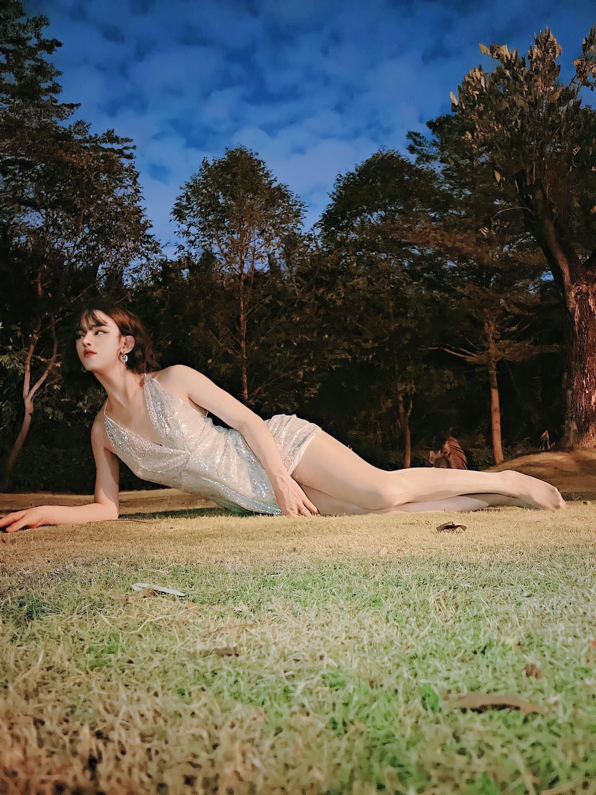  Trần Đức Bo từ lâu đã là một cái tên thu hút đông đảo sự chú ý trên MXH với phong cách điên rồ, tưng tửng nhưng cũng không kém phần hài hước.