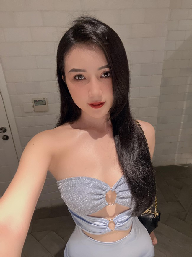 Vóc dáng hiện tại của gymer Biên Hòa khiến nhiều cô gái áo ước với chiều cao 1m68, và số đo ba vòng chuẩn: 87-63-96(cm).