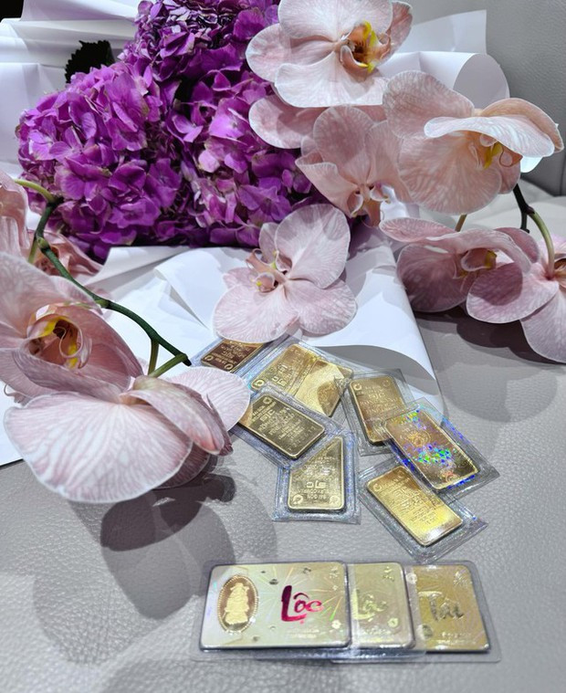 Chia sẻ trên trang cá nhân, Diệp Lê cho biết cô hoàn toàn bất ngờ, lúc đó chỉ muốn ngừng livestream và đi về nhà ngay vì quá vui mừng.