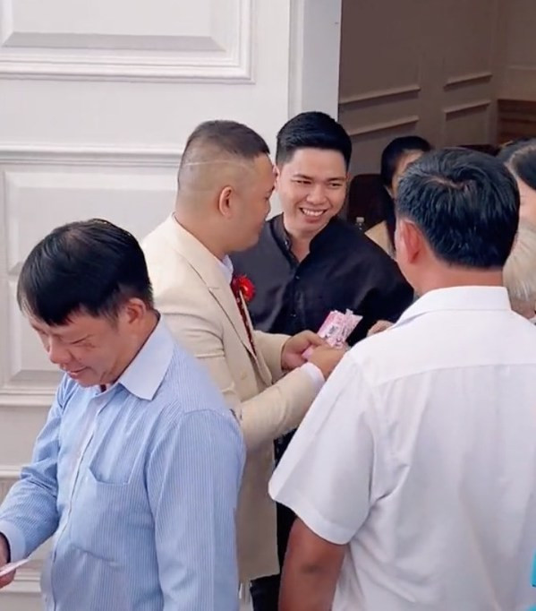 Việc làm ăn thuận lợi giúp cho cuộc sống cả hai đã tốt lên, đến hiện tại, sau thời gian tìm hiểu và yêu nhau, Aerial Estacio và Emerson Tolentino đã về chung một nhà bằng một đám cưới xa hoa.