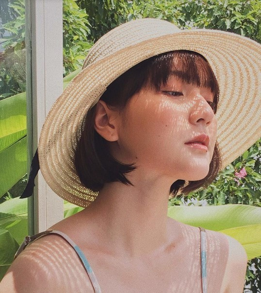 Đôi mắt híp lại khi cười của Hải Tú bây giờ giống y hệt ngày xưa.