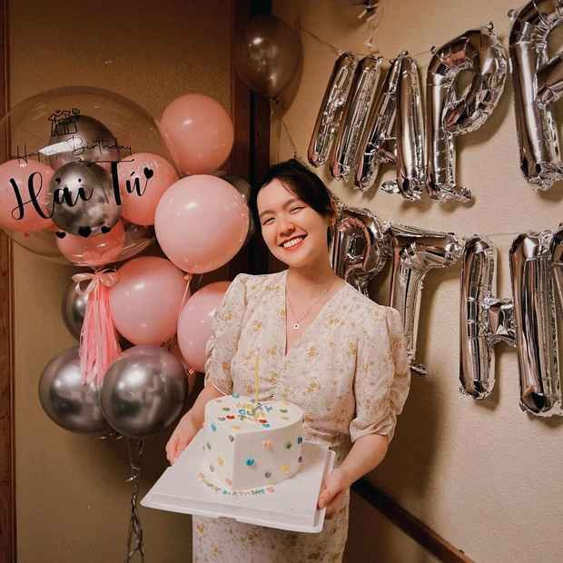 Mới đây Hải Tú chia sẻ một khoảnh khắc khi còn bé xíu cực kỳ dễ thương.