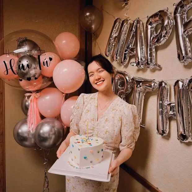 Mới đây Hải Tú chia sẻ một khoảnh khắc khi còn bé xíu cực kỳ dễ thương.