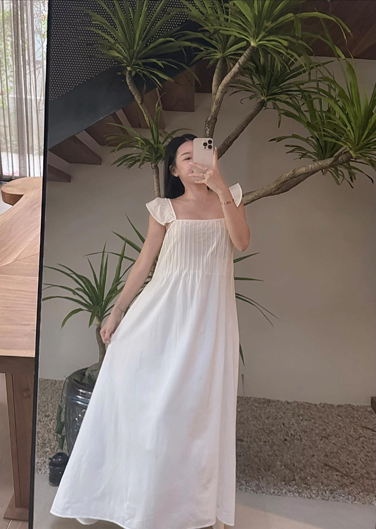 Nàng WAG nóng bỏng nhất Việt Nam cũng thường chia sẻ khoảnh khắc tập luyện tranh thủ những lúc con ngủ, chồng đi làm.