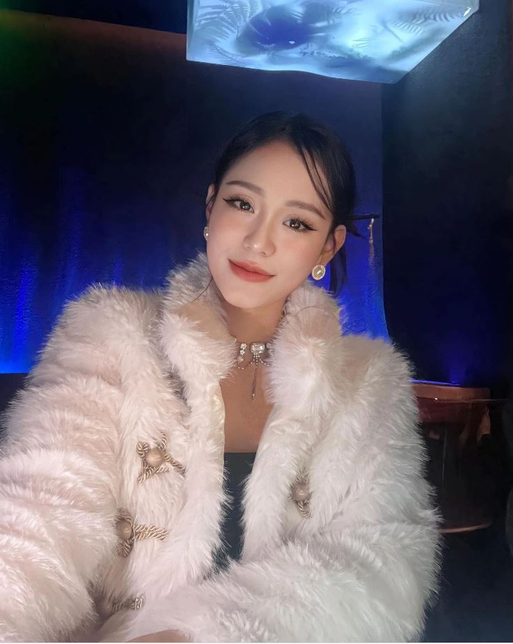 Bản thân Minh Thu sau đó cũng đã lên tiếng đính chính về lùm xùm của bản thân: "Mình cảm thấy mình đã có lỗi, có sai, nhưng chưa có 'tội' để mọi người 'lên án' một cách mạnh mẽ và tiêu cực về cả con người mình lẫn cái việc mà mình truyền đạt kiến thức như vậy".