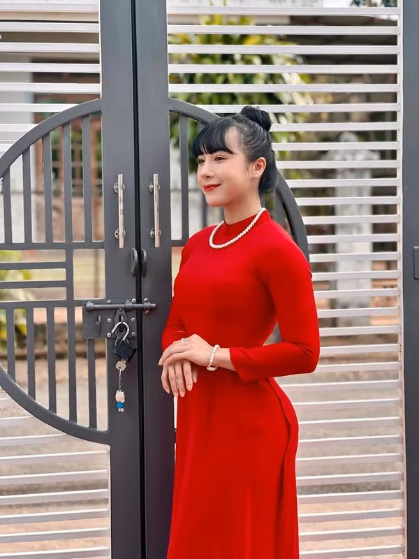 Tuy nhiên, suốt 3 năm rèn luyện, việc chưa đủ kiến thức thể hình khiến Nguyên Thi không ít lần gặp chấn thương. Do đó, cô quyết định đến phòng tập gym.