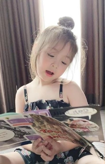 Xem xong video của Elly Trần không ít người phải gật gù xuýt xoa vì ngoại hình nổi bật của con gái lớn nhà hot girl đình đám.