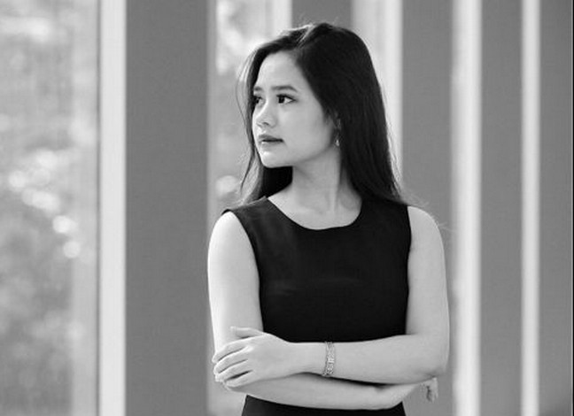 Tuy nhiên dù khi chỉ mới 18, đôi mươi hay hiện tại đã gần 30 tuổi, Tuệ Lâm vẫn được nhận xét có diện mạo cuốn hút, đặc biệt là góc nghiêng cực “thần thánh”.