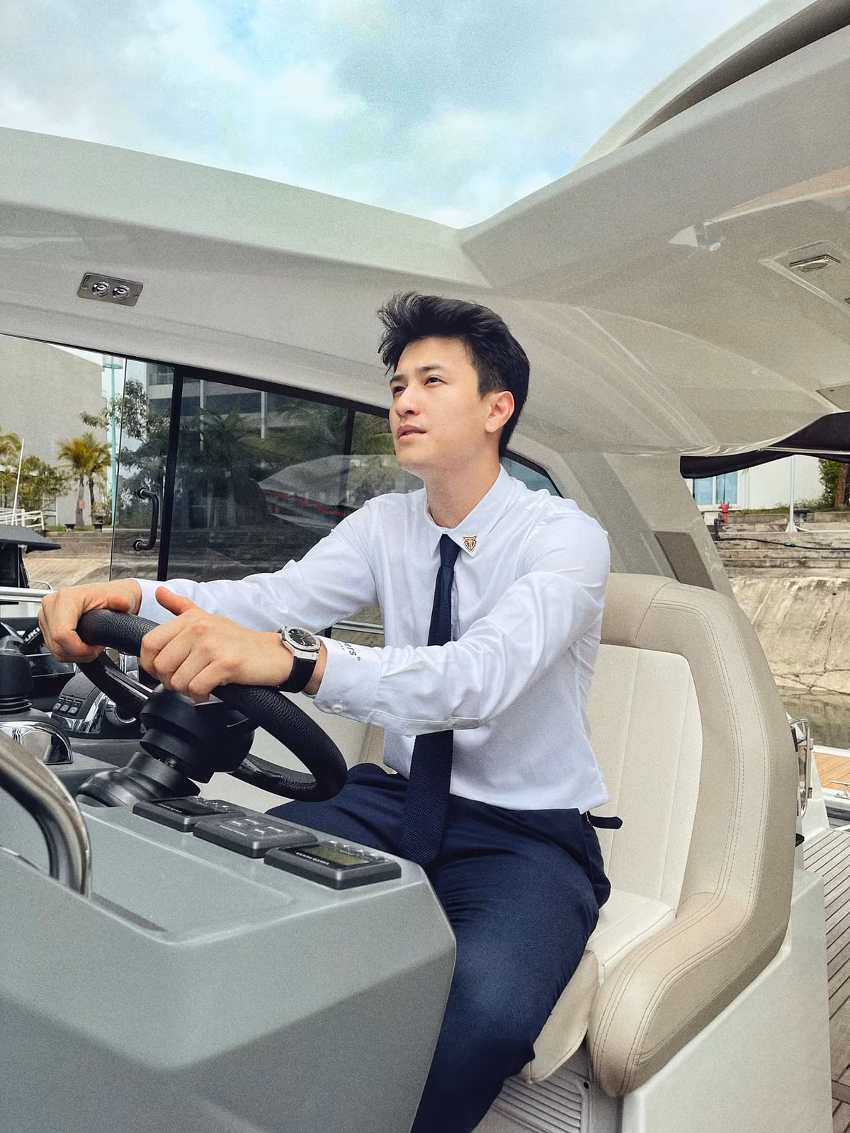 Sau phốt "đá xoáy" người yêu cũ, Huỳnh Anh liên tục giải thích nhưng vẫn bị gắn mác vô duyên.