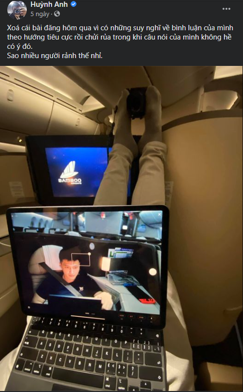 Hành động gác chân cao lên ghế được xem như là một trong những điều khiến ai khi đi máy bay, cho dù ở hạng thương gia hay hạng thường đều "ghét cay ghét đắng".