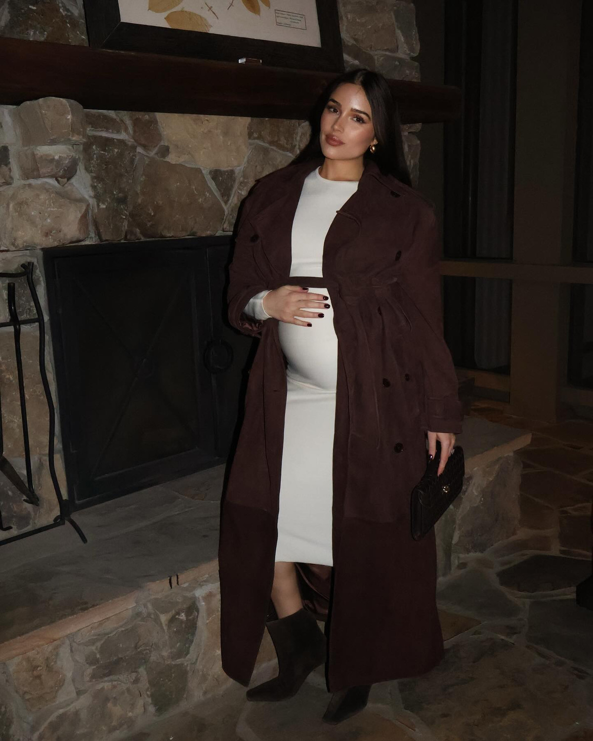 Olivia Culpo sinh năm 1992 tại Rhode Island, Mỹ. Không xuất thân từ giới người mẫu hay từng có kinh nghiệm thi sắc đẹp, cô bước vào đấu trường nhan sắc khá bất ngờ. Năm 2012, người đẹp đăng ký thi Hoa hậu Rhode Island USA – cuộc thi đầu tiên trong đời – và lập tức giành vương miện.