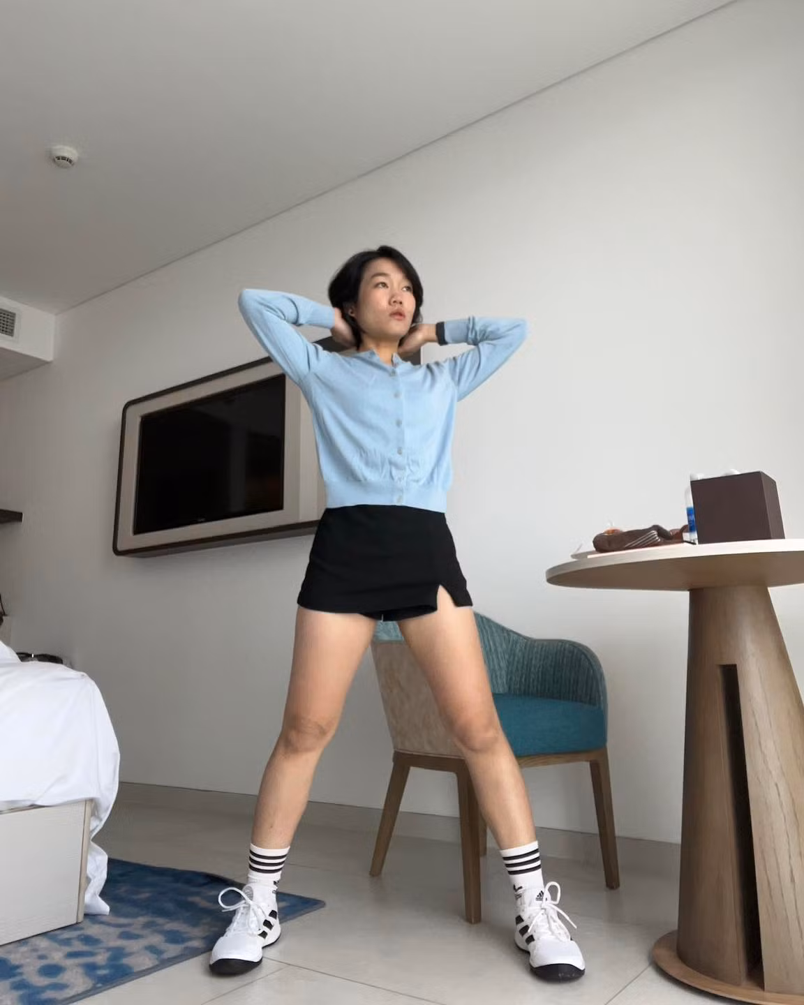 Lê Thụy từng chia sẻ trên trang cá nhân: “Không có ý khoe khoang nhưng đây là kết quả của việc mỗi ngày đánh cầu lông 2 tiếng. Cộng thêm tối 2 - 4 - 6 từ 8h30 đến 9h30 tập gym. Cộng thêm mỗi ngày uống 2 lít rưỡi nước. Tôi làm được, bạn cũng làm được. Quẩy lên nào các chị em”.