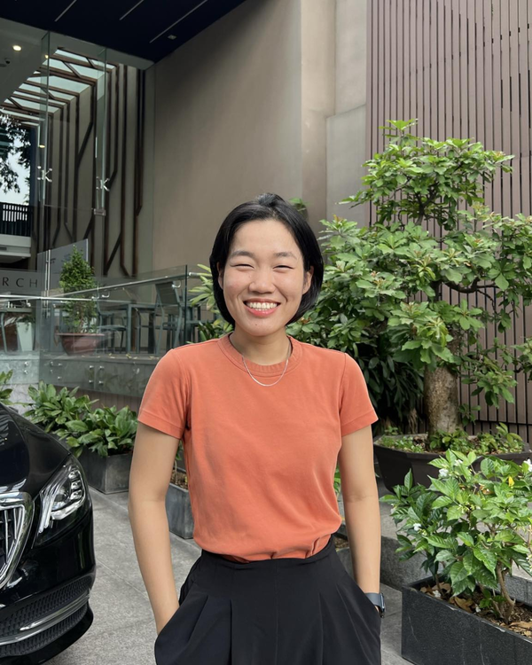 Với quan niệm “xấu lạ còn hơn đẹp đại trà”, Lê Thụy tin rằng trên thế giới ai cũng sẽ có nét đẹp riêng và cô luôn trân trọng vẻ đẹp được bố mẹ ban tặng.