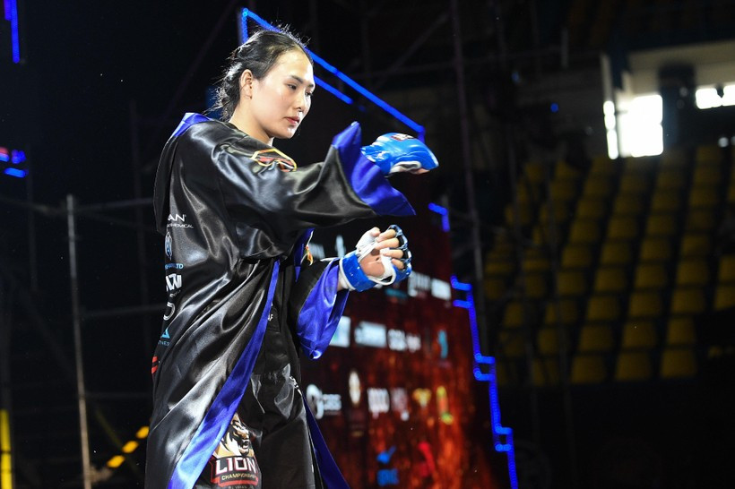 Tham gia giải MMA Việt Nam Lion Championship, Phạm Thị Nhung gây ấn tượng bởi gương mặt đẹp và vóc dáng miễn chê.
