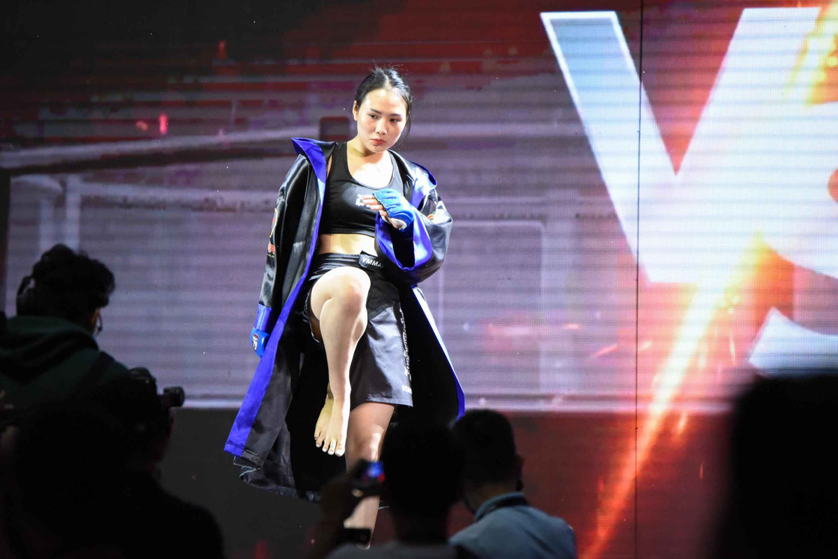 Với chiến thắng này, Phạm Thị Nhung sẽ lọt vào vòng chung kết, đấu với người thắng ở cặp đấu giữa Hà Thị Cúc (MMA Kickfitness Thanh Hóa) và Chelsey Cashwell (Học viện võ thuật Ekademe, Mỹ).