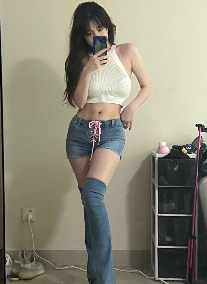 Trên Weibo cá nhân, Dật Nhu có 12 nghìn người theo dõi. Số lượng người hâm mộ của cô nàng tăng nhanh, mọi động tĩnh đều được chú ý.