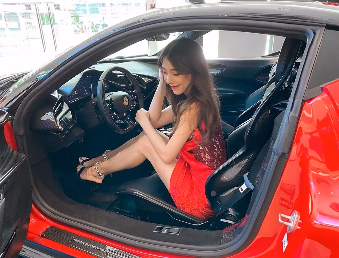 Victoria tiết lộ có đam mê xe cộ từ nhỏ nên đã theo học ngành thiết kế ô tô.