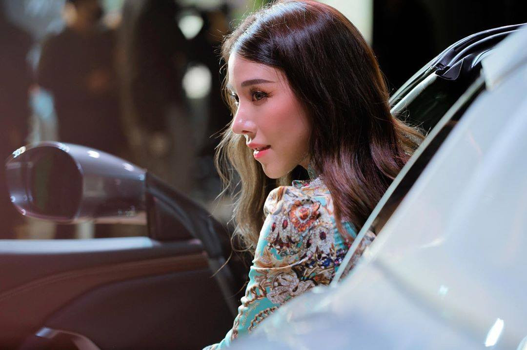 Bên cạnh siêu xe là ô tô, Victoria còn có mô tô.