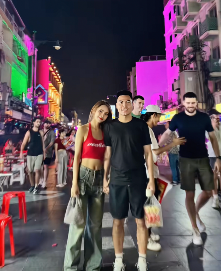 Ngày thường nhiều người đã quá quen thuộc với MC Mù Tạt xinh đẹp, vóc dáng nổi bật nhưng nay lại thành "cô gái m52" qua tay máy của bạn trai.