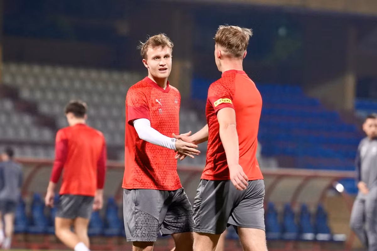 Trận đấu giữa Câu lạc bộ Slavia Praha và Câu lạc bộ Công an Hà Nội sẽ có sự góp mặt của những ngôi sao nổi tiếng, bao gồm Ivan Schranz, đồng vua phá lưới UEFA EURO 2024, cùng với các cầu thủ của Câu lạc bộ Công an Hà Nội.