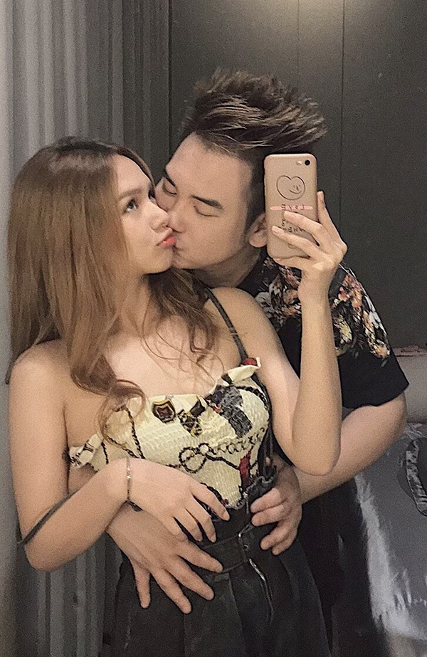 Xoài Non cũng thể hiện sự thân thiết với gia đình chồng, đặc biệt là được mẹ chồng rất yêu mến.