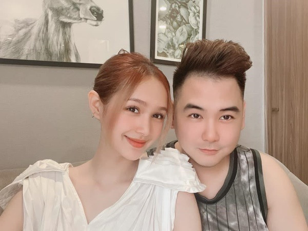 Số khác lại để ý đến nhan sắc "không có điểm trừ" của Xoài Non. Dù mới tỉnh giấc nhưng vẫn vô cùng tươi tắn và xinh đẹp.