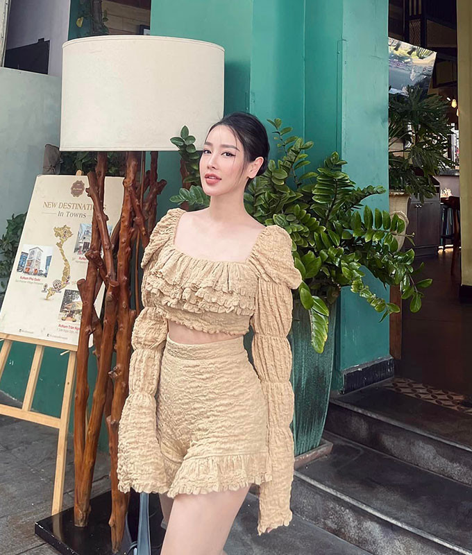 Thanh Thảo có mối quan hệ thân thiết với khá nhiều ngôi sao. Đáng chú ý nhất là người đẹp Ngọc Trinh.