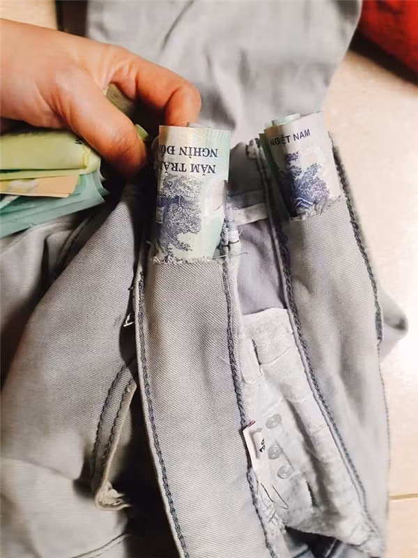 Hội chị em lập tức vào cuộc kiểm tra những chú gấu bông ở trên giường. Nhiều người còn hài hước đùa rằng không biết số phận của anh chồng sẽ như thế nào sau khi đi làm về.