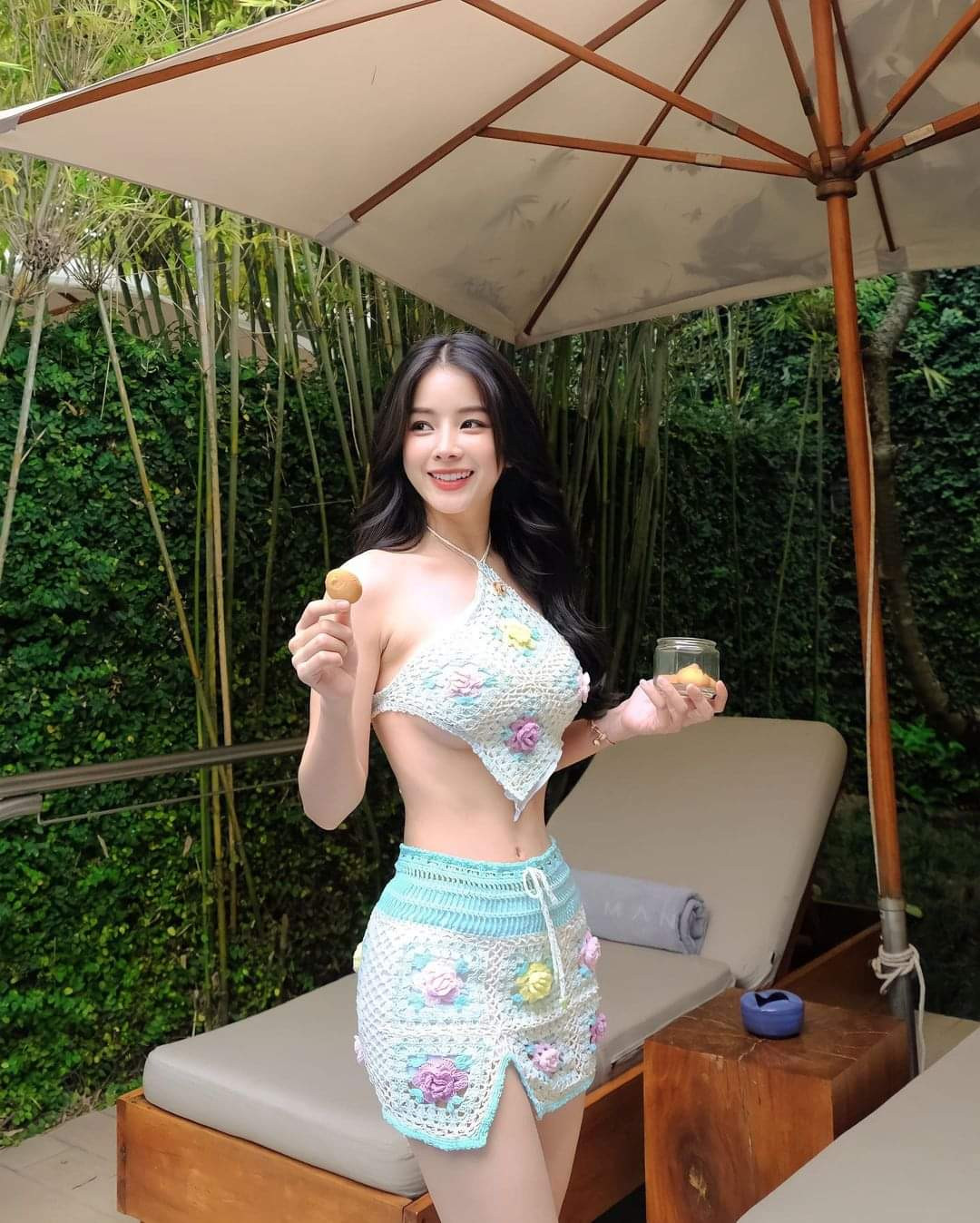 DJ Mie và Hồng Thanh chính thức hẹn hò từ đầu năm 2020. Hồng Thanh từng chia sẻ anh không thích môi trường quán bar nhưng tôn trọng, ủng hộ công việc của bạn gái.