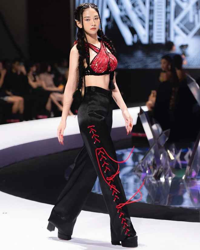 Dù mọi người xung quanh không có ý kiến gì về vẻ ngoài của Lê Bống nhưng tự ý thức được phải giữ cân nặng để khỏe mạnh nên bắt đầu tập gym và giảm cân từ năm nhất đại học.