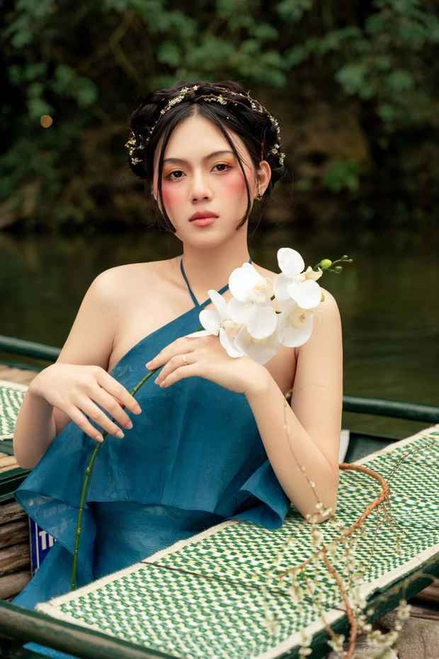 Tố Uyên đúng chuẩn "chè Thái gái Tuyên", cô nàng xinh đẹp ngọt ngào như mẫu ảnh thật sự