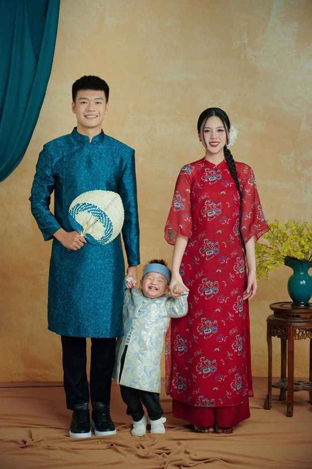 Bộ ảnh tết nhà Thành Chung - Tố Uyên