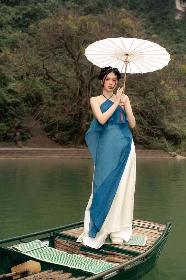 Nam cầu thủ và hot girl sinh năm 2000 công khai chuyện tình cảm từ năm 2017 và cho đến hiện tại, cặp đôi đã kết hôn được 1 năm