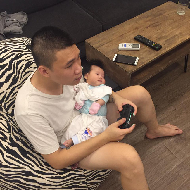 Mời quý độc giả xem video: 28 năm cha ‘biến’ con bệnh down thành người thường - Nguồn: VTC