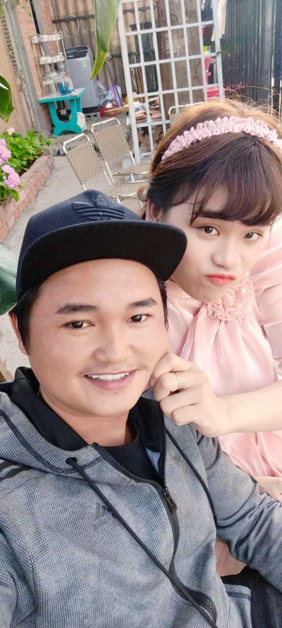 Sau đó, Ngô Kiến Huy mở lời giúp đỡ toàn bộ chi phí làm răng cho Ngân Thảo. Có thể nói, ngoài phần thưởng là người ẵm giải cao nhất, "thánh sún" còn được giúp đỡ bởi MC của chương trình, nhận nhiều tình thương từ khán giả.