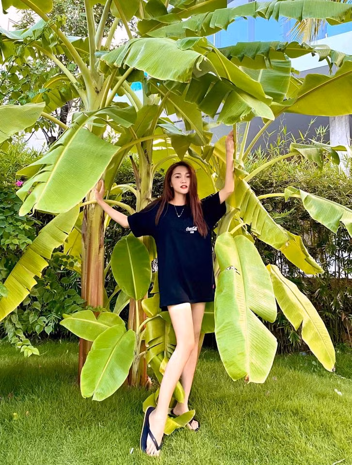 Nếu theo dõi trang cá nhân của Nguyễn Thị Ngọc Nữ nhiều người cũng nhận thấy gần đây cô nàng đang chuyển sang phong cách quyến rũ.