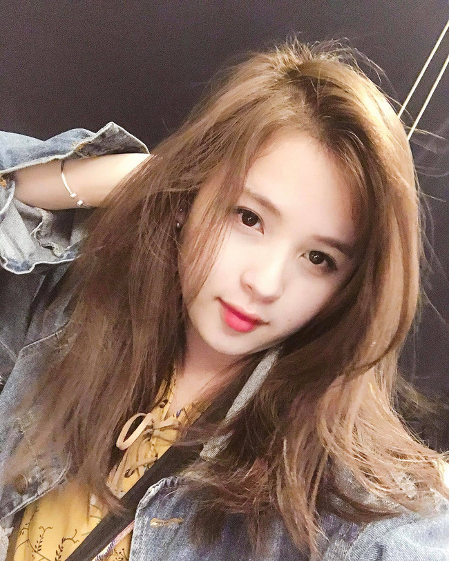 Cùng ngắm nhìn nhắc sức tuyệt đẹp của Hot girl dân tộc Tày - Ma Hương Thảo.