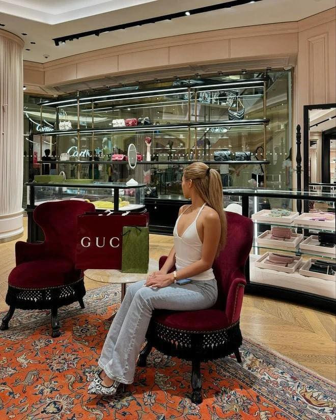 Hậu giải nghệ, Như Phương liên tiếp những ồn ào diễn ra xung quanh cô khiến danh tiếng cựu hot girl TDDC được nhiều người biết đến hơn, đi kèm cả những đánh giá tích cực lẫn tiêu cực.