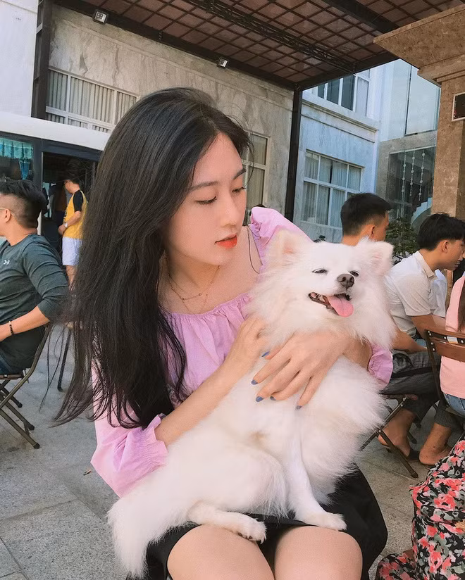 Đâu chỉ có gương mặt cuốn hút, Châu Trân sở hữu vóc dáng cực chuẩn của gái xinh,