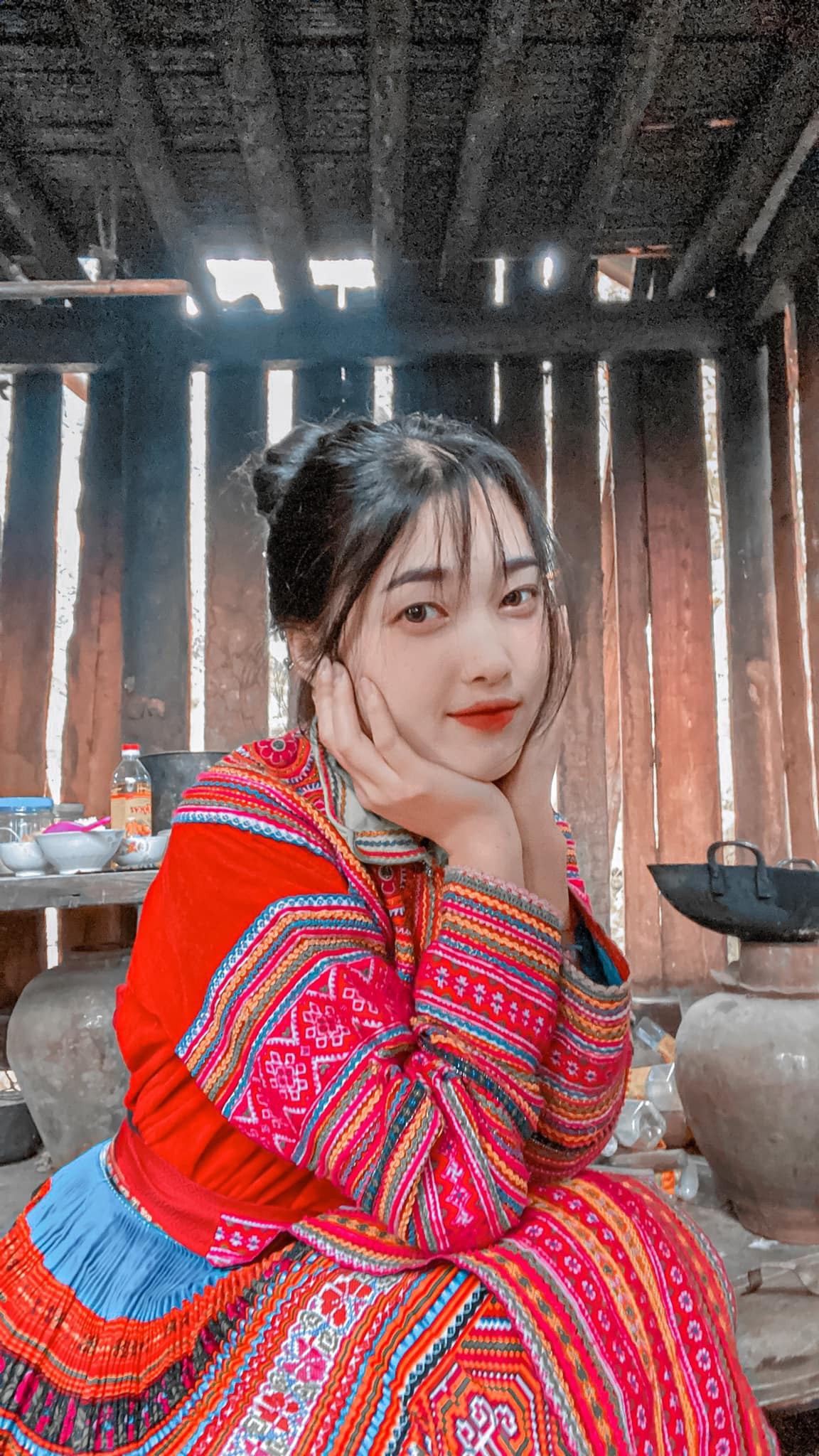 Trước những lời khen ngợi từ dân mạng, Váng tâm sự cô cảm thấy rất vui, dạo gần đây tài khoản xã hội của cô cũng nhận nhiều lượt theo dõi, tương tác hơn hẳn.