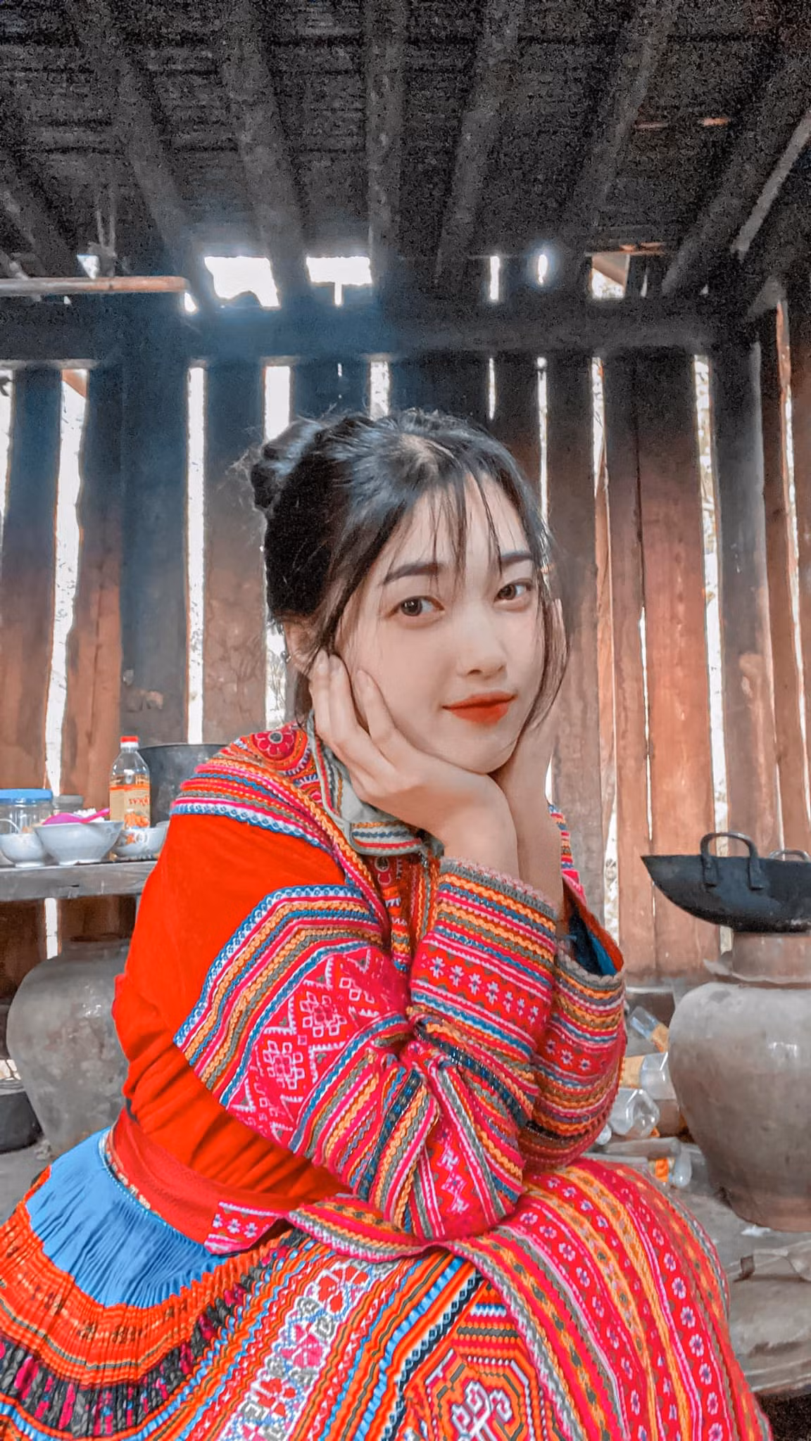 Trước những lời khen ngợi từ dân mạng, Váng tâm sự cô cảm thấy rất vui, dạo gần đây tài khoản xã hội của cô cũng nhận nhiều lượt theo dõi, tương tác hơn hẳn.