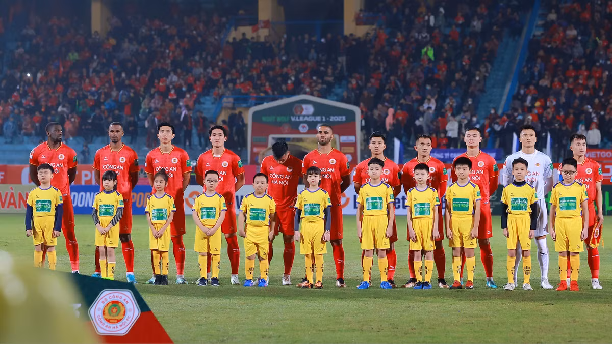 Khai man V-League 2023, tan binh Cong an Ha Noi dai thang