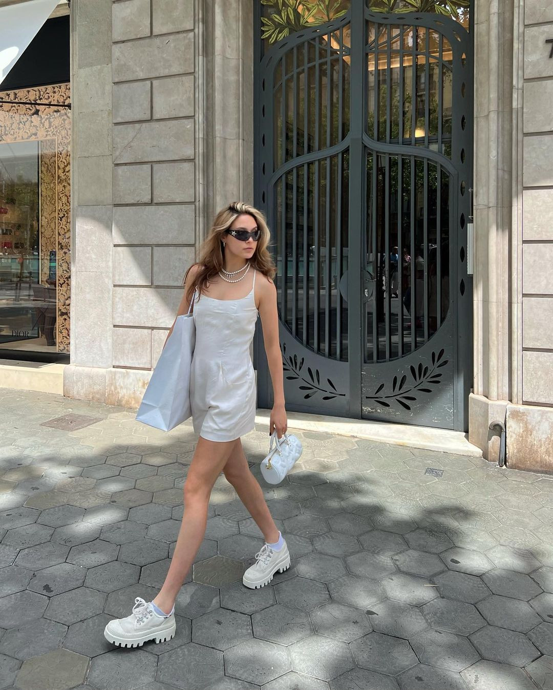 Vóc dáng chuẩn đẹp của Cốc Ái Lăng.