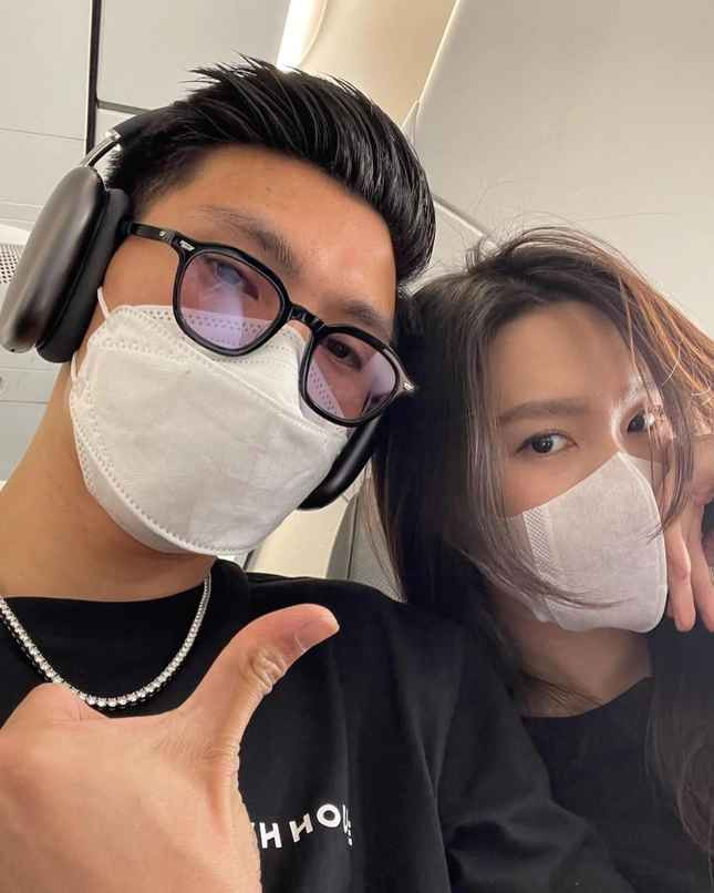 Trước đó, Doãn Hải My đã theo chân bạn trai, lặn lội sang tận Singapore để cổ vũ Đoàn Văn Hậu và đồng đội.