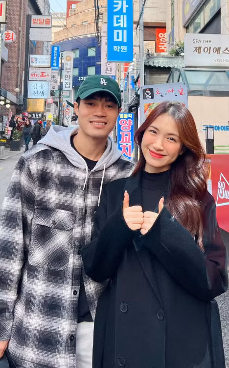 Trước đó, vào đúng dịp sinh nhật lần thứ 28 của Văn Toàn, Hòa Minzy gây chú ý khi đăng tâm thư dài đúng 0h để chúc mừng bạn thân.