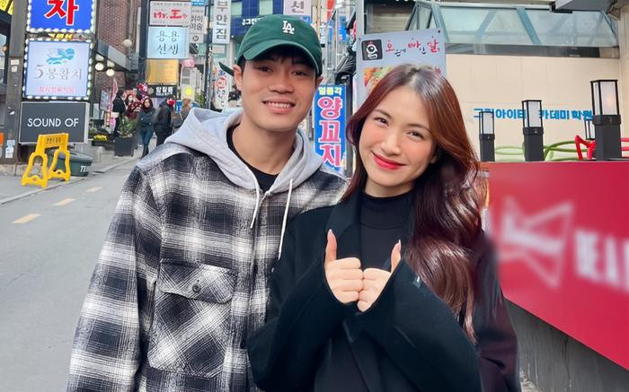 Cách đây không lâu, trong chương trình ngôi sao V.League, tiền đạo Văn Toàn đã khẳng định vẫn đang độc thân và thoải mái chia sẻ khi được hỏi về nữ ca sĩ sinh năm 1995.