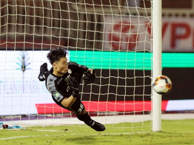 Vào giữa năm 2020, Dân Trí từng đưa tin về việc thủ thành người Thanh Hóa sở hữu trang cá nhân với mức giá quảng cáo mỗi bài đăng là 57 triệu đồng, 120 triệu đồng cho 1 lần livestream.