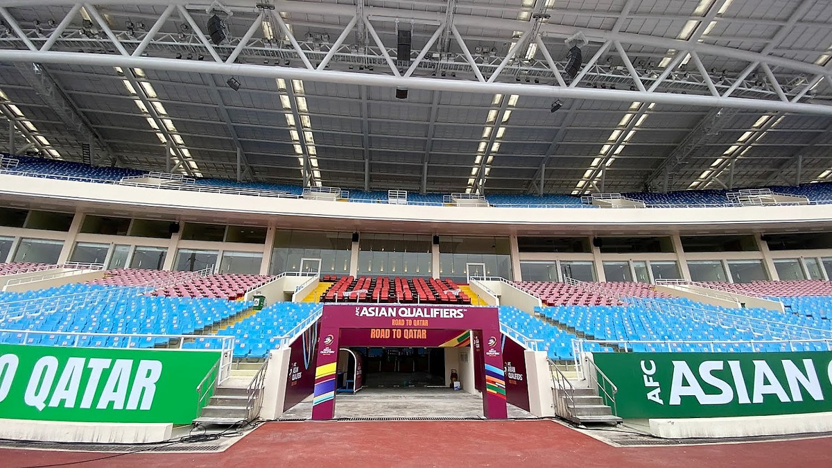 Khu vực đường hầm dưới khán đài A đã được tân trang...