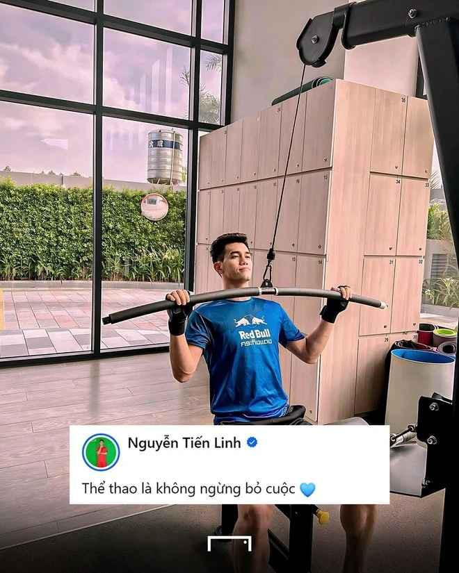 Sau khi phát hiện lối diễn đạt thiếu chính xác trong dòng trạng thái, cầu thủ Tiến Linh đã sửa lại thành “Thể thao là không ngừng cố gắng”.